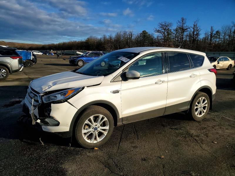 2019 FORD ESCAPE SE — VIN 1FMCU9GD2KUA48802