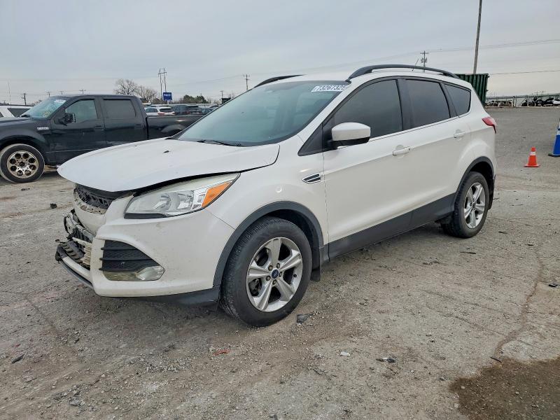 2015 FORD ESCAPE SE — VIN 1FMCU9G97FUA97172