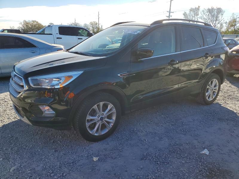 2018 FORD ESCAPE SE — VIN 1FMCU9GD1JUA73186