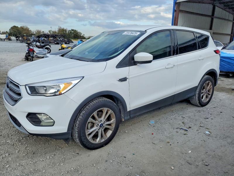 2017 FORD ESCAPE SE — VIN 1FMCU0GD8HUA20569