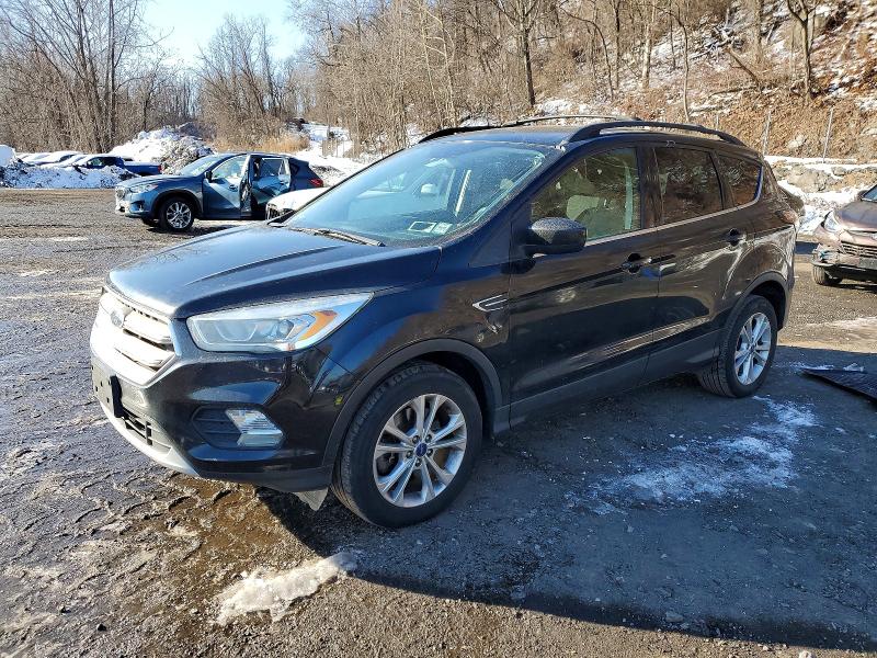 2017 FORD ESCAPE SE — VIN 1FMCU9G91HUA17688