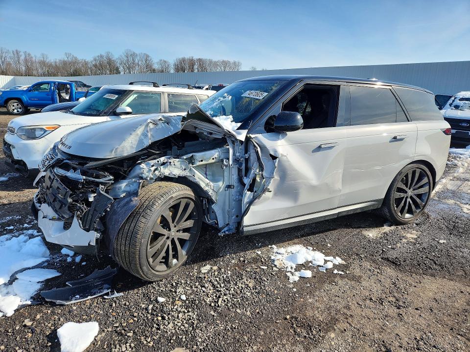 2025 LAND ROVER RANGE ROVER SPORT — VIN SAL1P9EU4SA492313