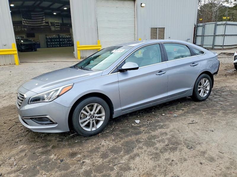 2017 HYUNDAI SONATA SE — VIN 5NPE24AF4HH579602