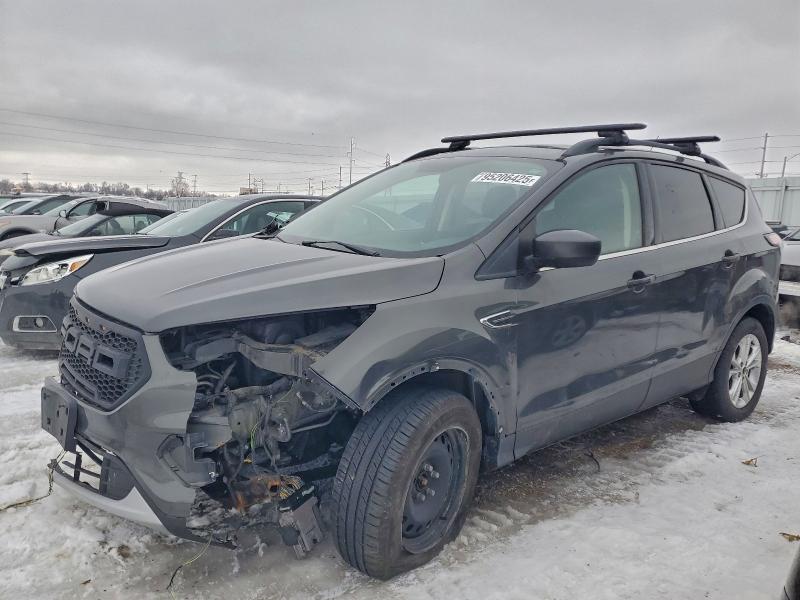 2017 FORD ESCAPE SE — VIN 1FMCU9G90HUB23601