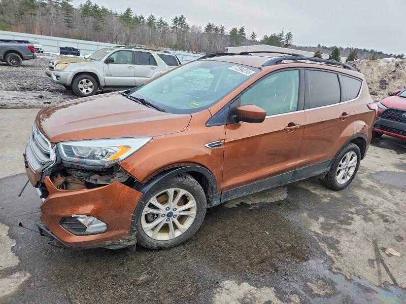2017 FORD ESCAPE SE — VIN 1FMCU9GDXHUD14897