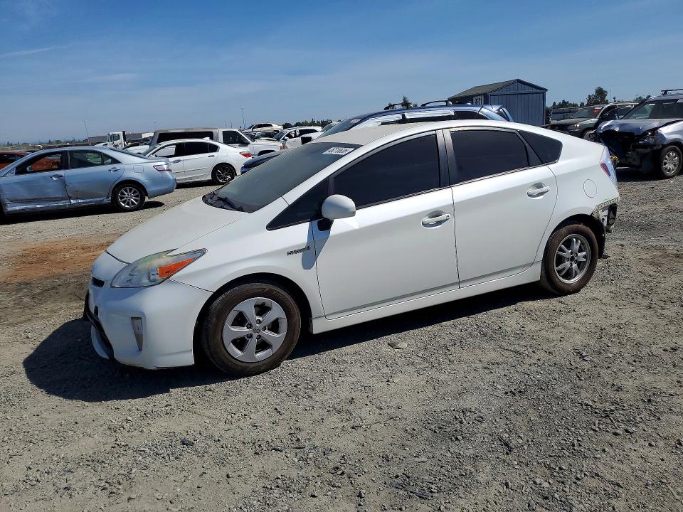 2015 TOYOTA PRIUS — VIN JTDKN3DUXF2004465