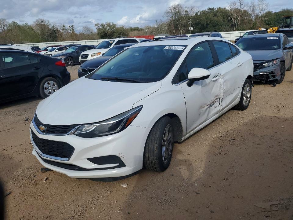 2017 CHEVROLET CRUZE — VIN 1G1BE5SM4H7158439