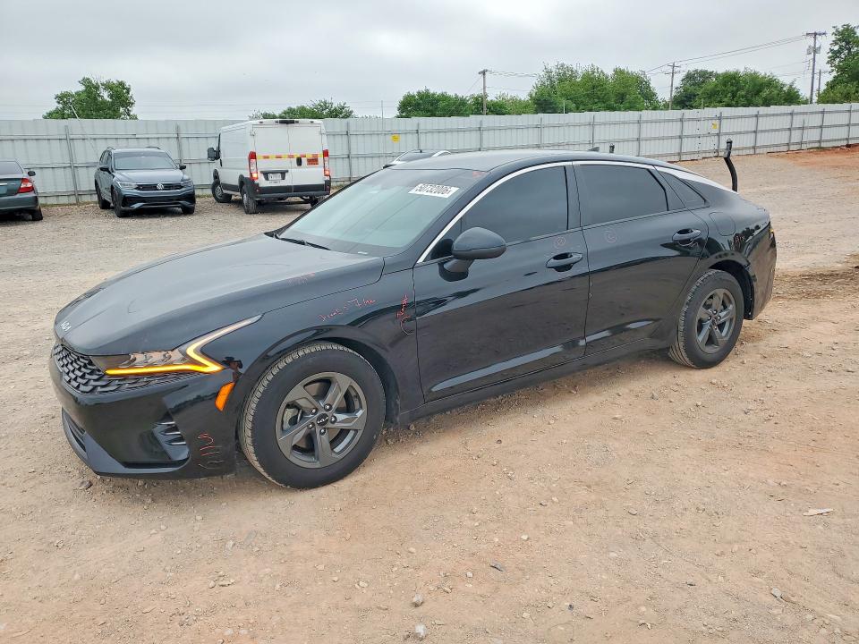 2022 KIA K5 — VIN 5XXG24J27NG123932