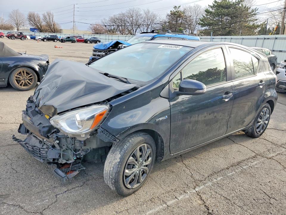 2015 TOYOTA PRIUS C — VIN JTDKDTB36F1584347