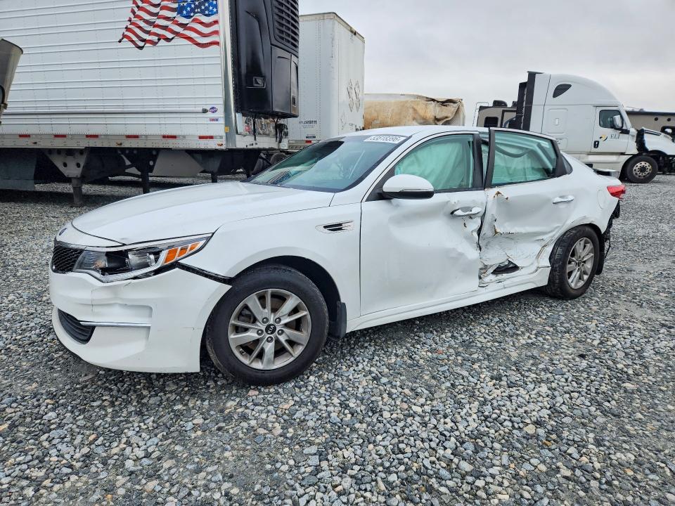 2018 KIA OPTIMA — VIN 5XXGT4L30JG209211