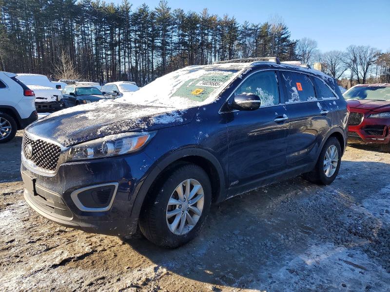 2017 KIA SORENTO LX — VIN 5XYPGDA32HG220076