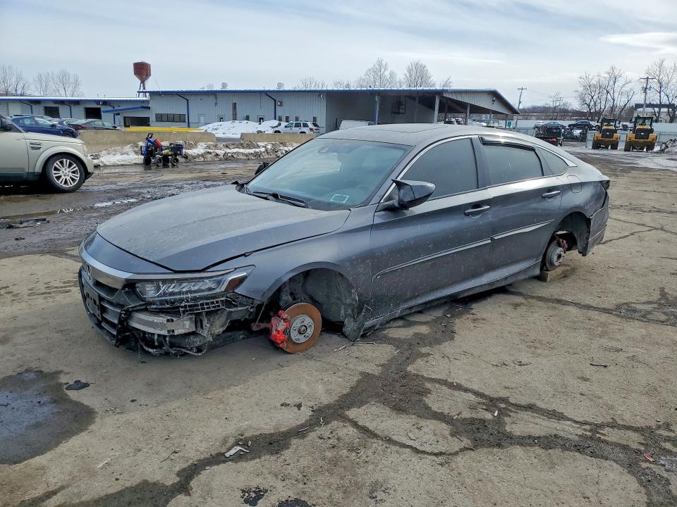 2018 HONDA ACCORD — VIN 1HGCV2E3XJA044677