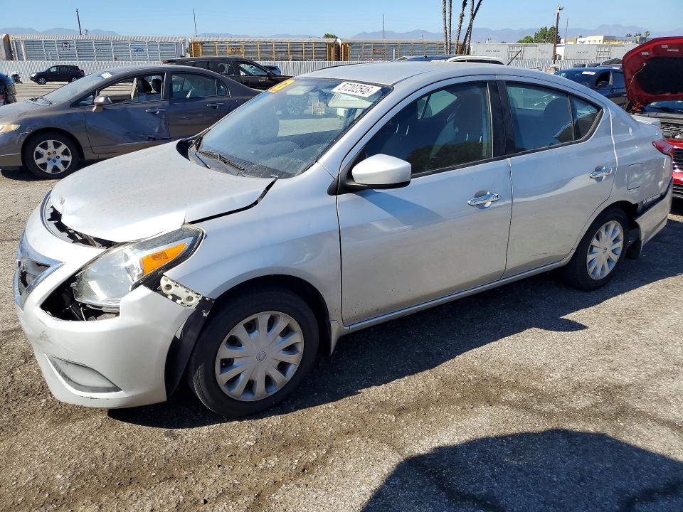 2015 NISSAN VERSA — VIN 3N1CN7AP6FL940868