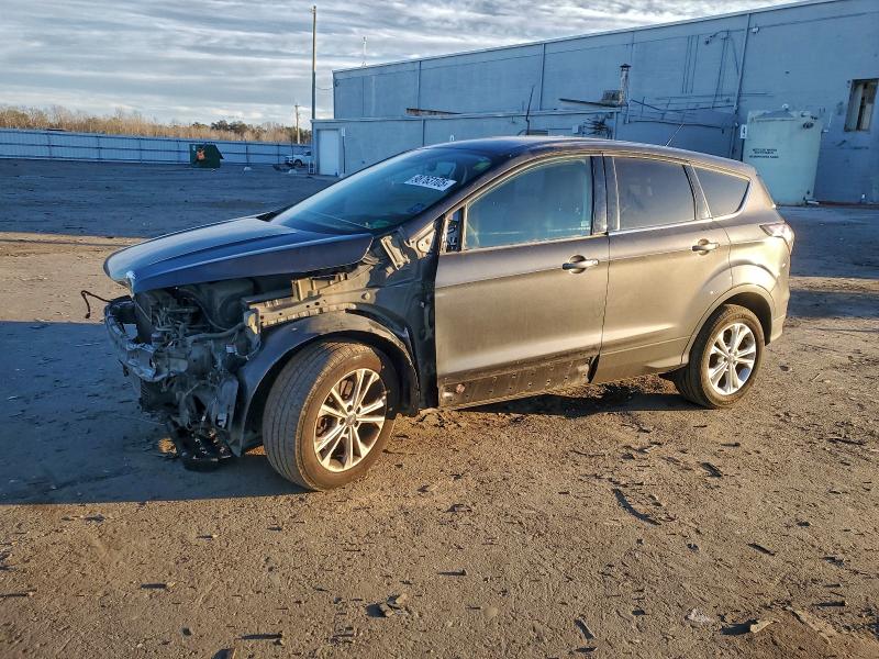 2017 FORD ESCAPE SE — VIN 1FMCU9G94HUD91325