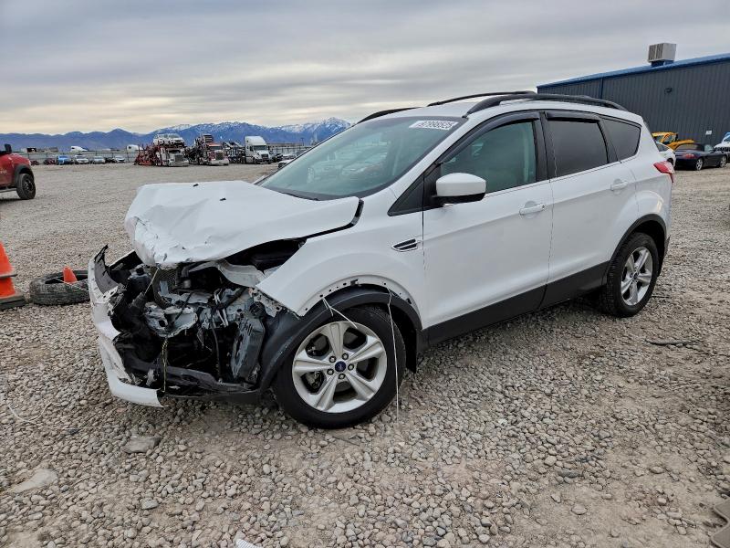 2015 FORD ESCAPE SE — VIN 1FMCU9G93FUA28639