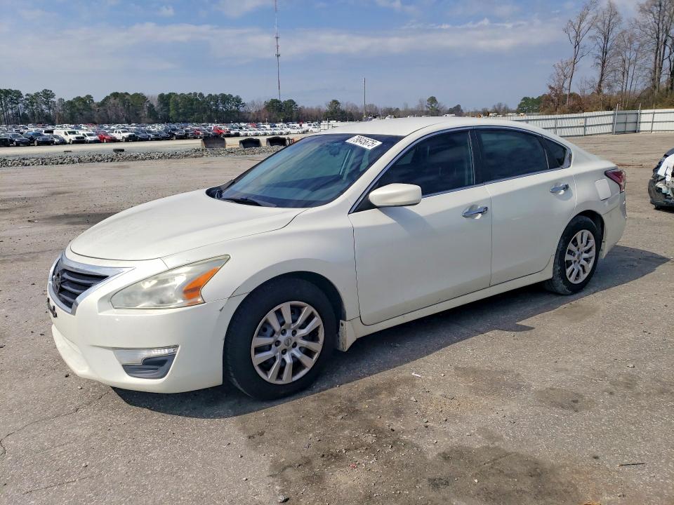 2015 NISSAN ALTIMA — VIN 1N4AL3AP2FN407392