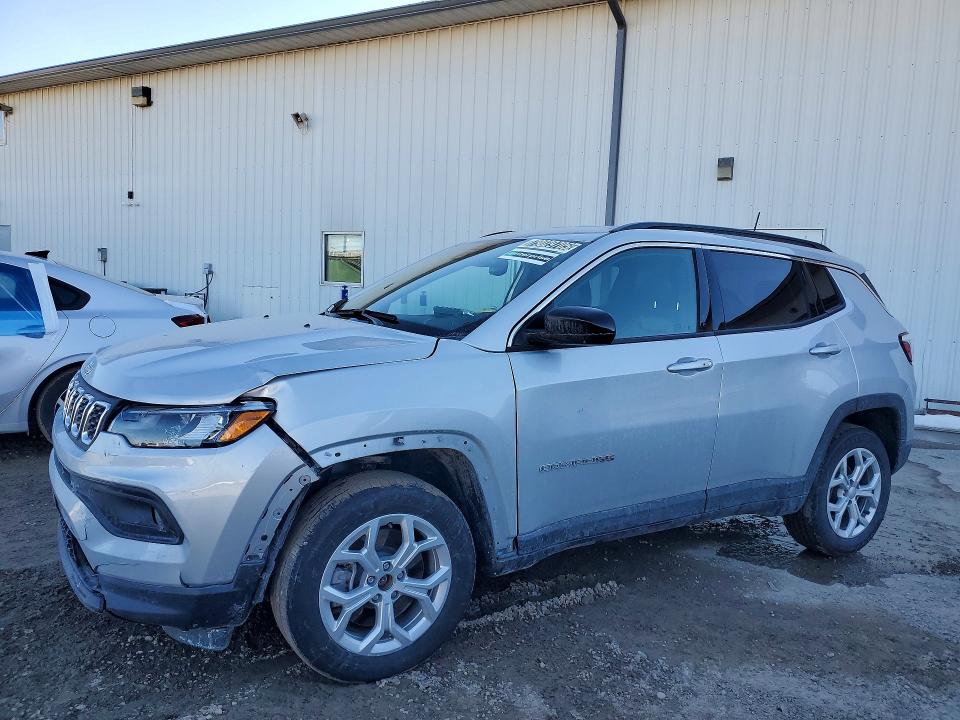 2024 JEEP COMPASS — VIN 3C4NJDBN2RT132843