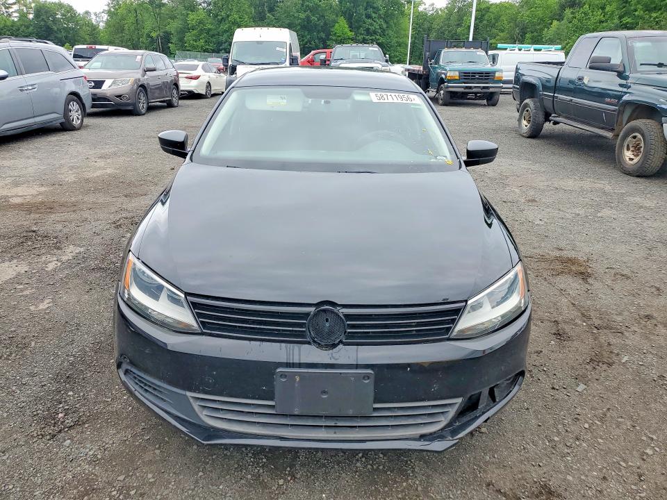 3VW2K7AJ5EM417635