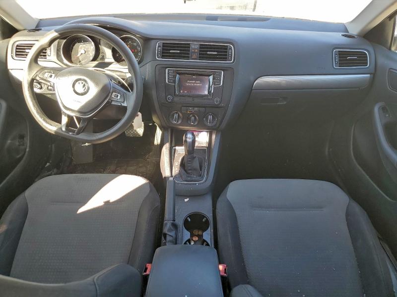 3VW2B7AJ0HM266711