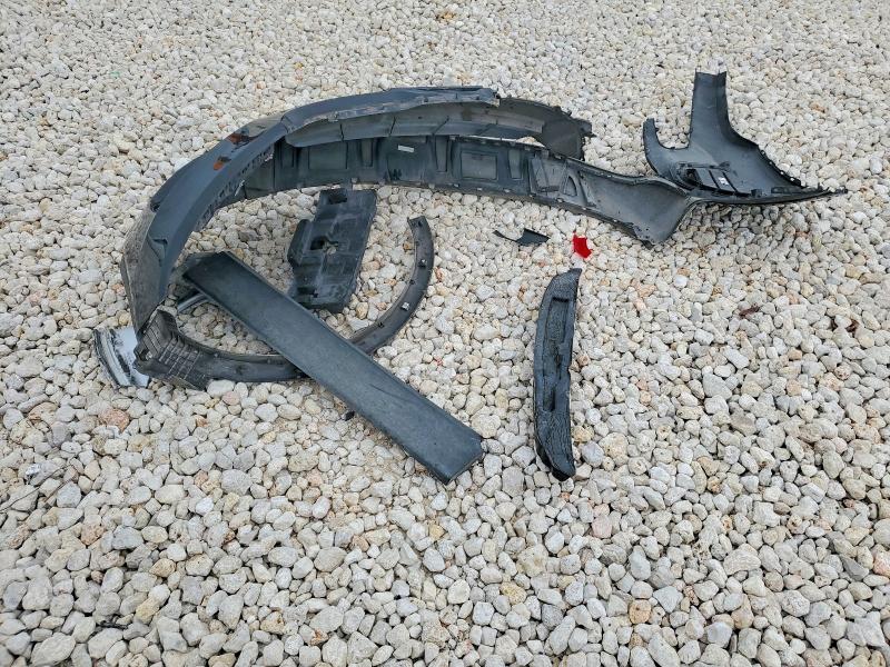 5XYPG4A39KG562180