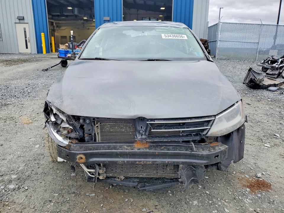 3VW267AJ3GM385565