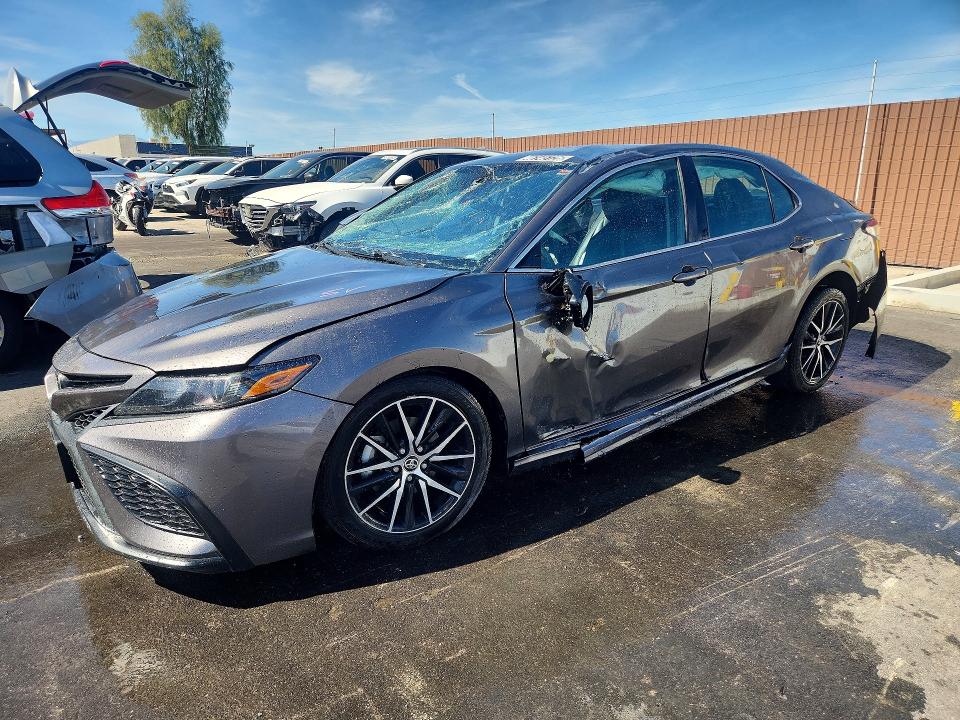 2021 TOYOTA CAMRY — VIN 4T1G11AK9MU531631