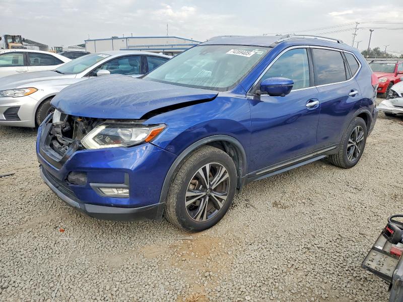 2017 NISSAN ROGUE — VIN JN8AT2MT1HW406815