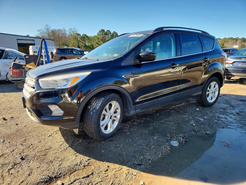 2018 FORD ESCAPE SE — VIN 1FMCU0GD8JUB19365