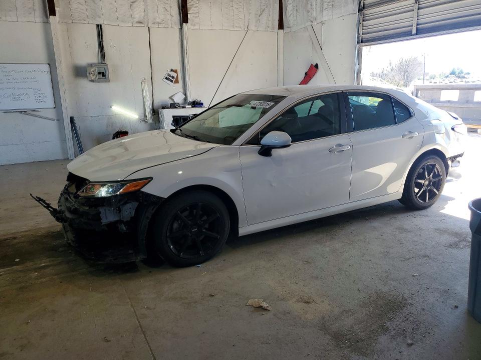 2018 TOYOTA CAMRY — VIN 4T1B11HK6JU539813