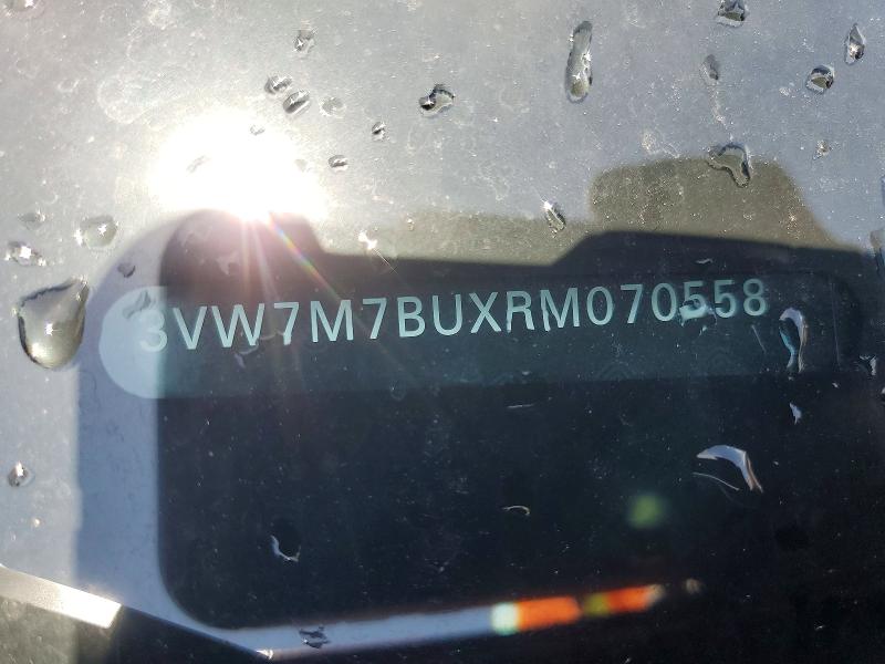 3VW7M7BUXRM070558
