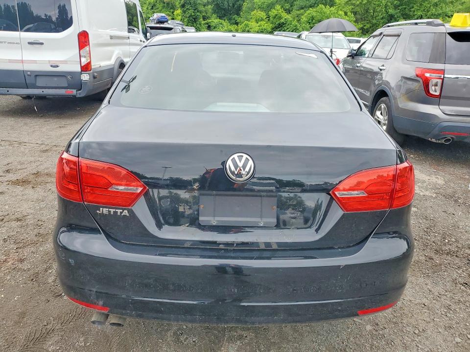 3VW2K7AJ5EM417635