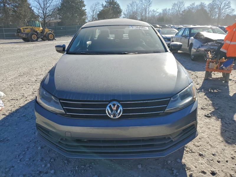 3VW2B7AJ0HM266711