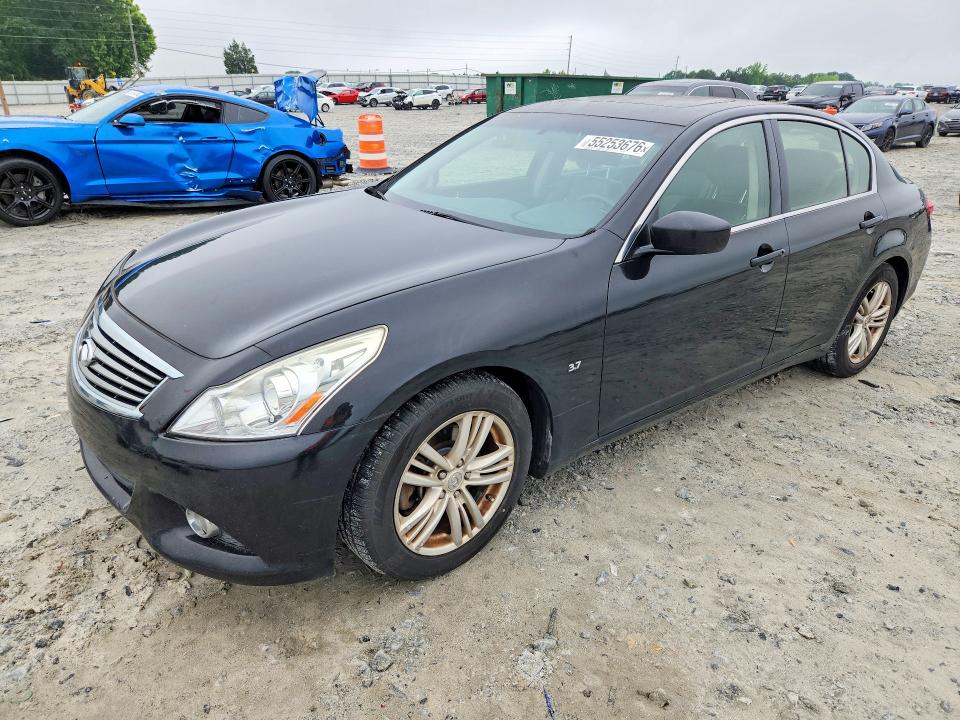 2015 INFINITI Q40 — VIN JN1CV6AP0FM501911