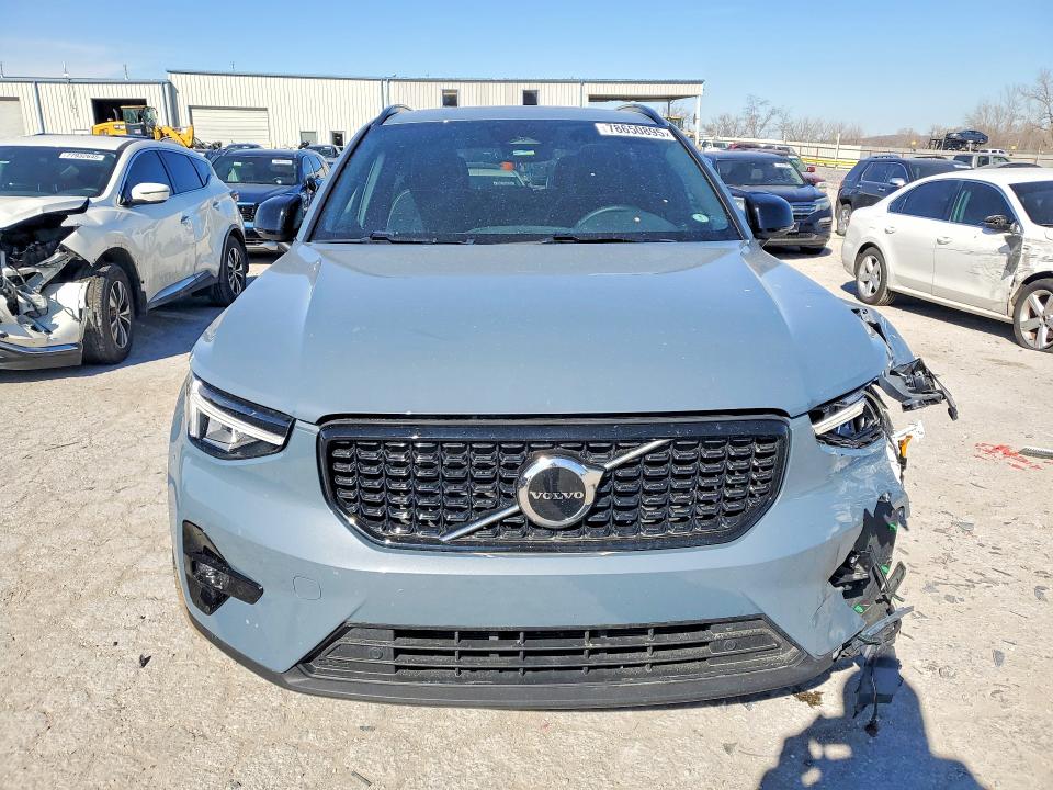 YV4L12UW1P2114069