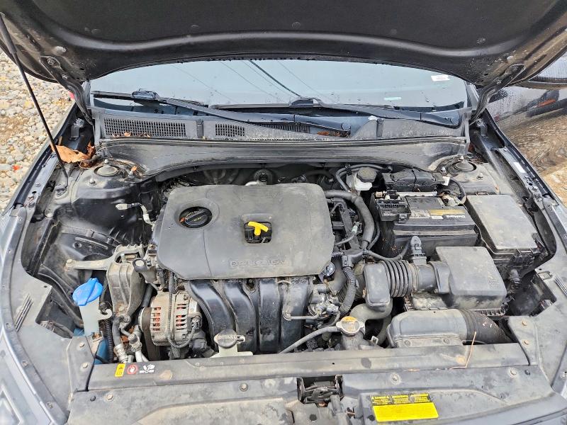 3KPF24AD4KE076327