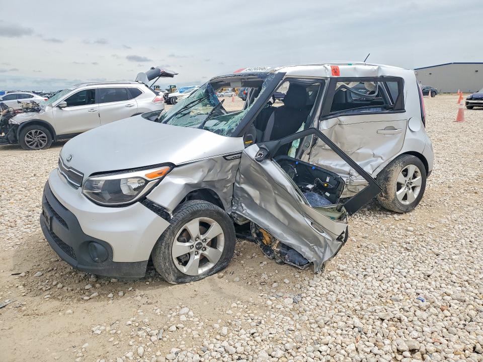 KNDJN2A26J7545064