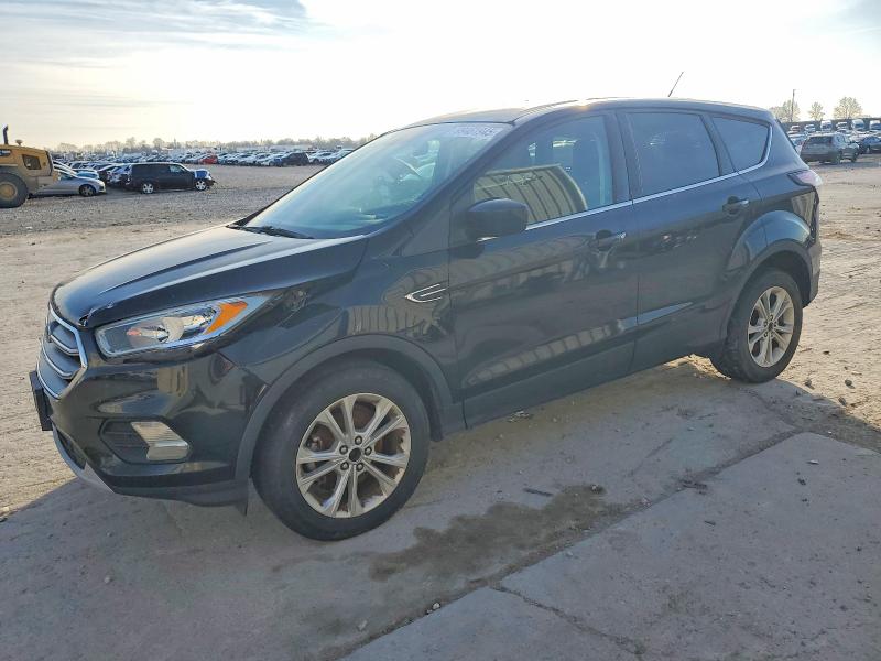 2017 FORD ESCAPE SE — VIN 1FMCU0GD4HUE04638