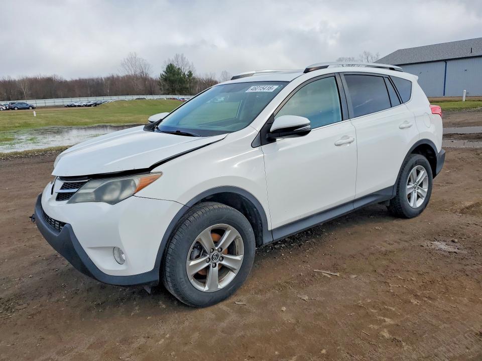 2015 TOYOTA RAV4 — VIN 2T3WFREV2FW200626