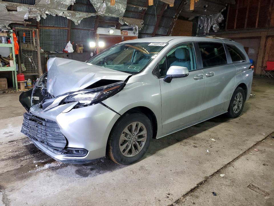 2023 TOYOTA SIENNA — VIN 5TDKRKEC0PS148914