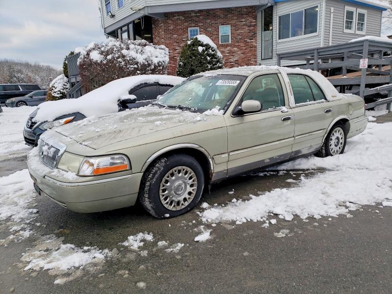 2004 MERCURY GRAND MARQ — VIN 2MEFM74W54X604669