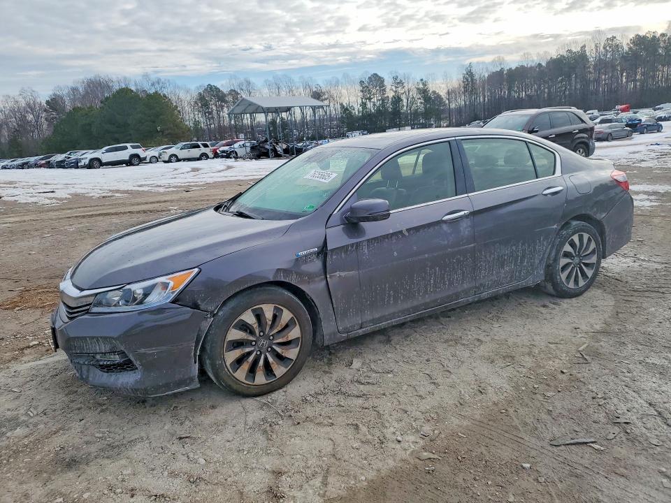 2017 HONDA ACCORD — VIN JHMCR6F53HC031597