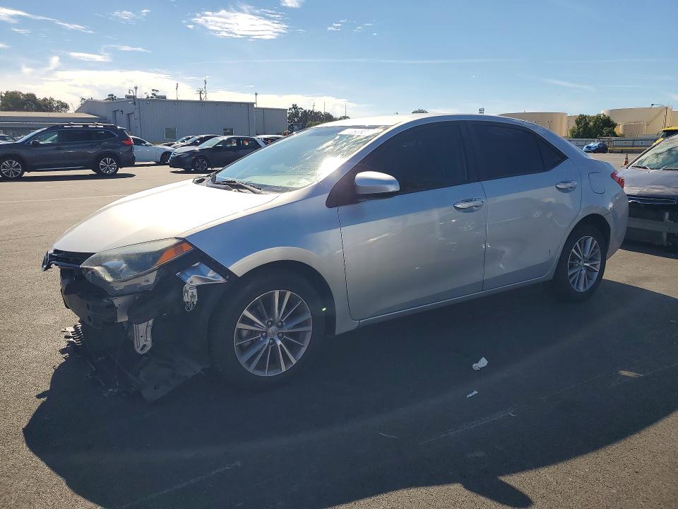 2015 TOYOTA COROLLA — VIN 2T1BURHE2FC251263