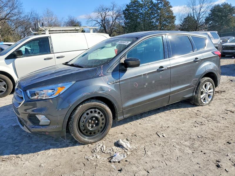 2019 FORD ESCAPE SE — VIN 1FMCU0GD8KUB12997