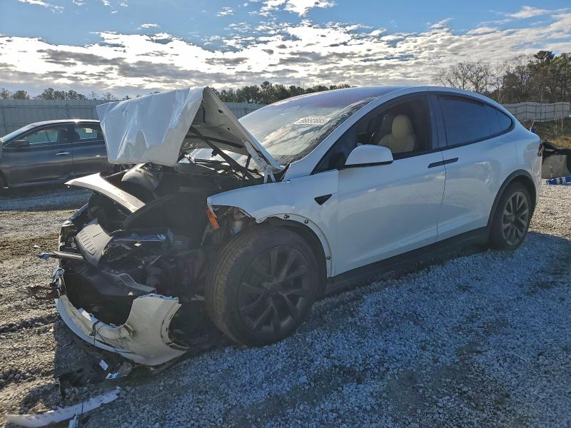 2022 TESLA MODEL X — VIN 7SAXCBE58NF360568