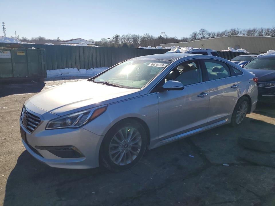 2015 HYUNDAI SONATA — VIN 5NPE34AF8FH018636