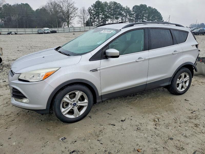 2015 FORD ESCAPE SE — VIN 1FMCU0GX2FUB68398