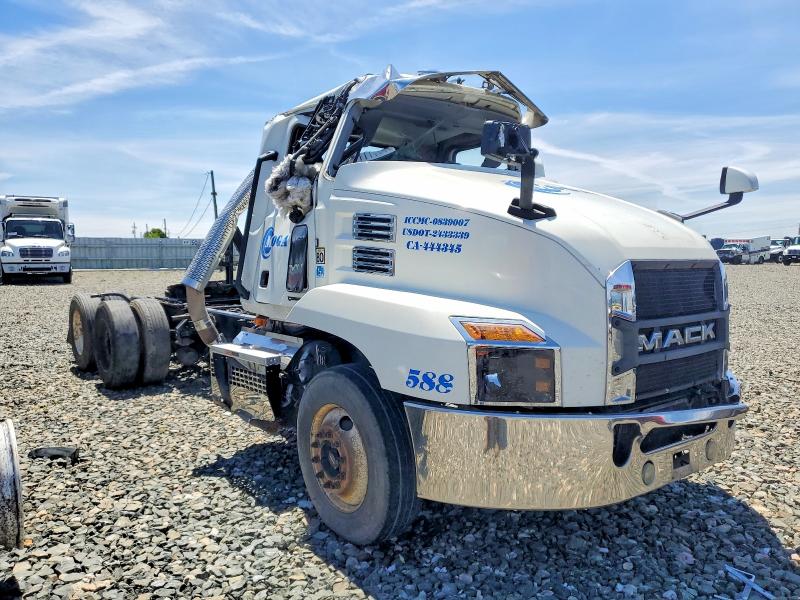 1M1AN4GY4NM026366