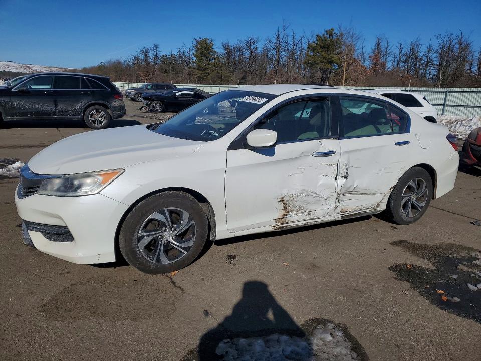 2017 HONDA ACCORD — VIN 1HGCR2F33HA094057