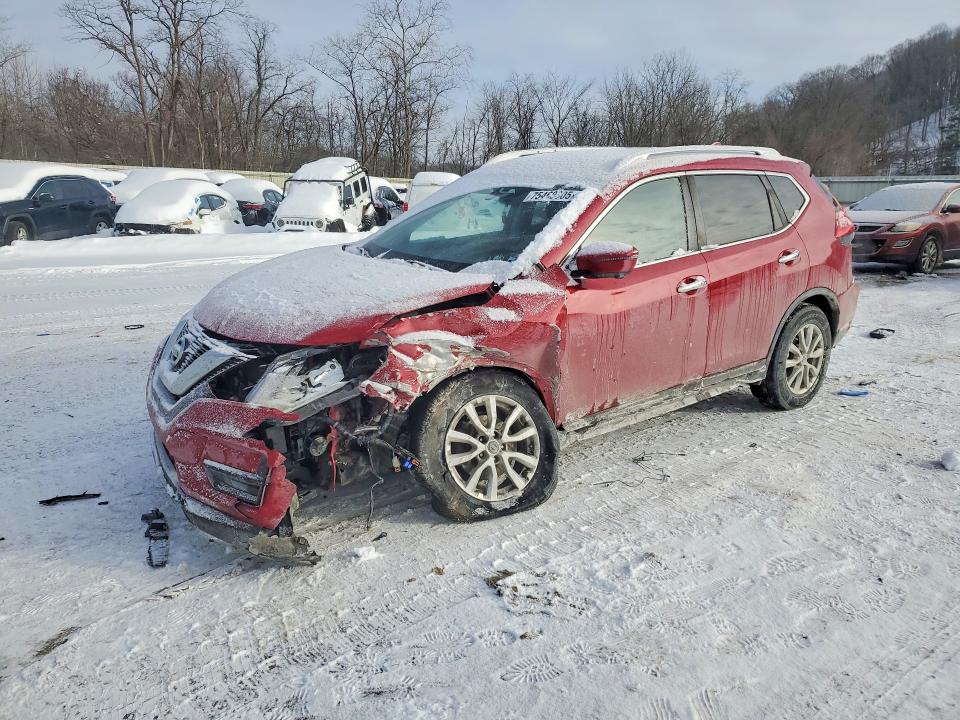 2017 NISSAN ROGUE — VIN JN8AT2MV1HW008943