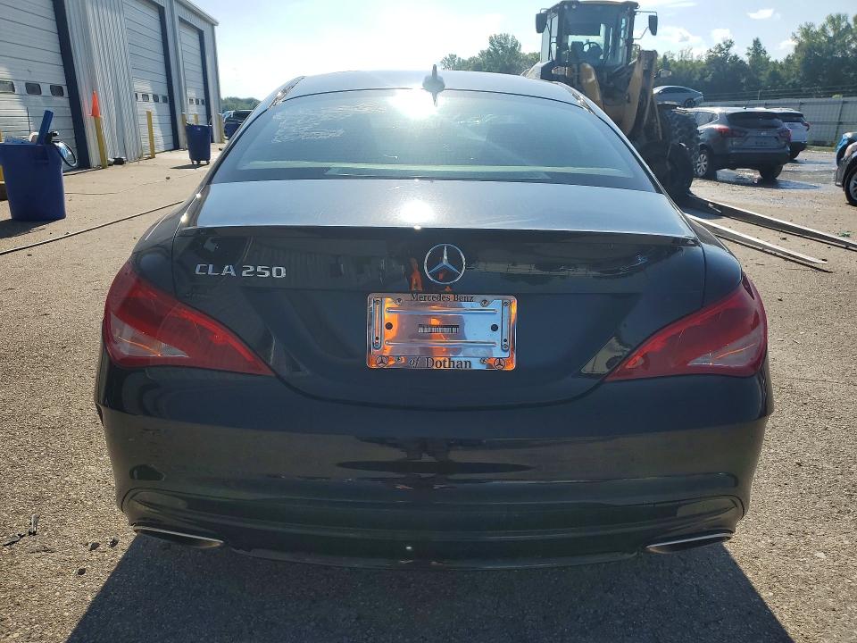 WDDSJ4EB8JN516737